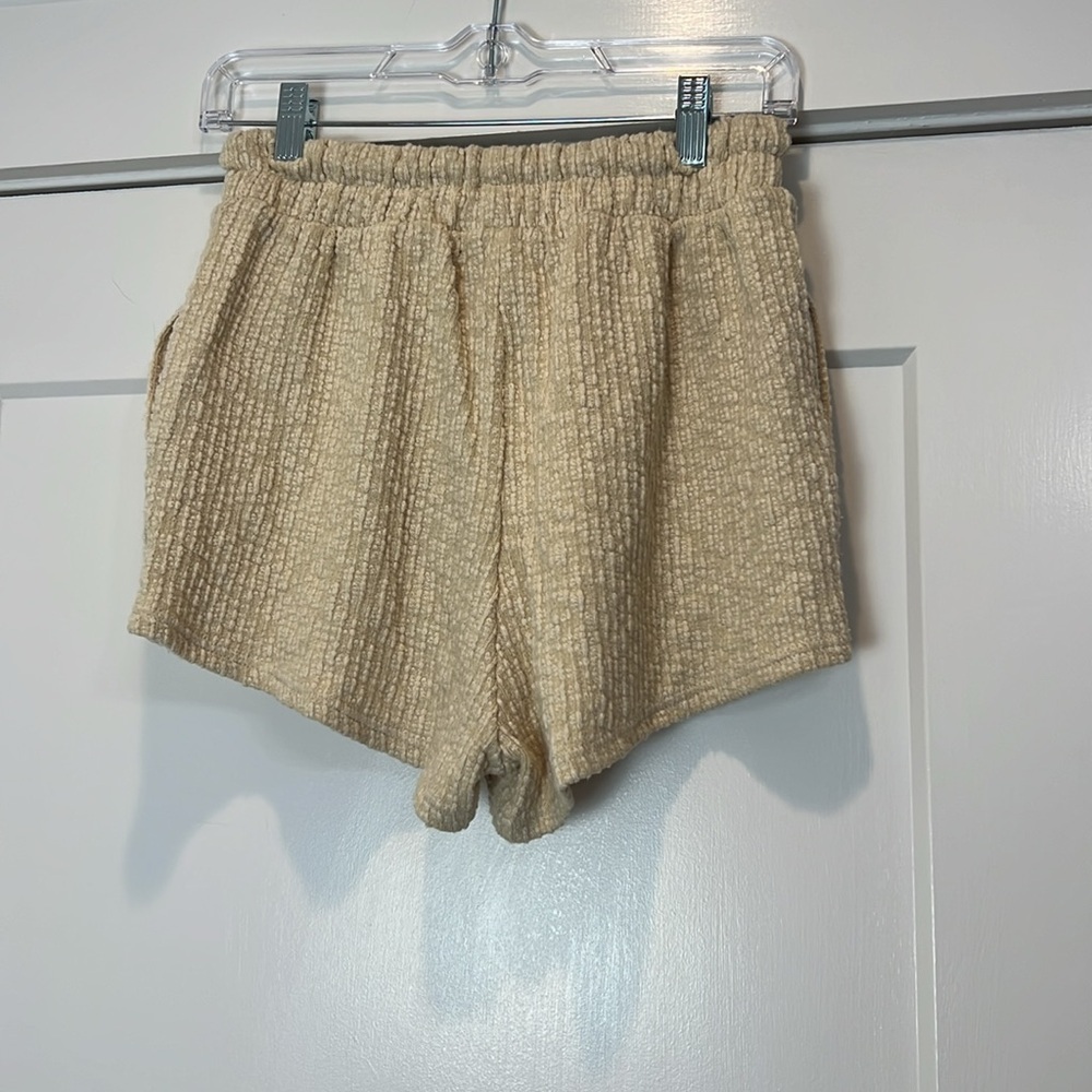 Free People Beach oasis Beige (au lait) Women's Shorts size XS. - Picture 5 of 9